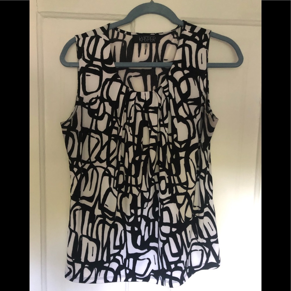 Eye Catching Blouse!  Size Medium.  EUC.